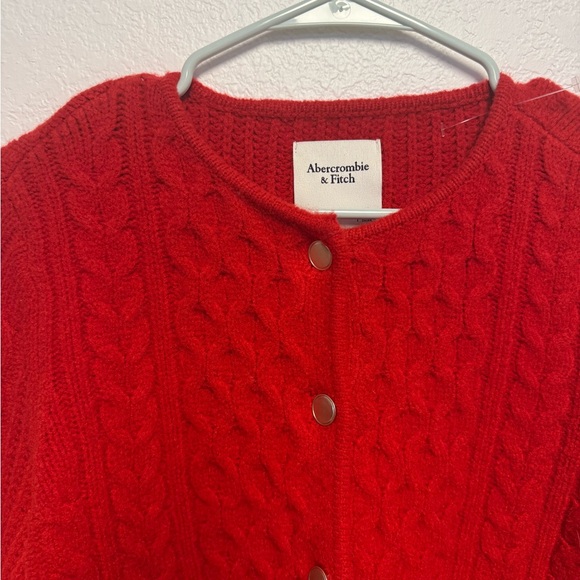 Abercrombie Red Cable Knit Cropped Cardigan Sweater Soft Cozy Wool Blend Medium - Picture 3 of 12
